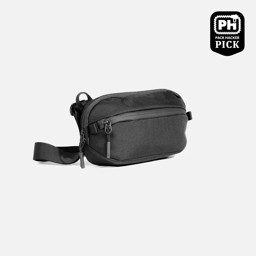 AER21026_daysling3_black_34her