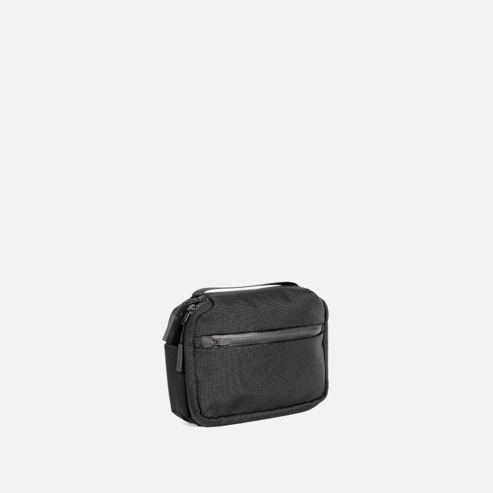 AER TRAVELKIT2 Black 760x760@2x, Aer